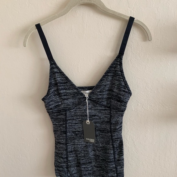 Dark Grey Aritzia Wilfred Free Jasmine Bodysuit - Picture 5 of 6